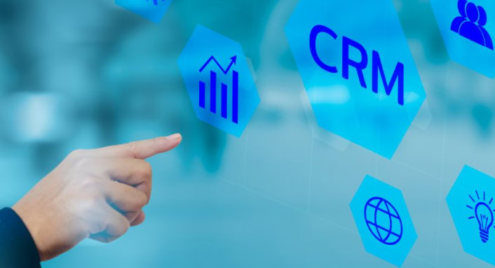 3 najważniejsze funkcje CRM dla firm - przewodnik po korzyściach systemu CRM